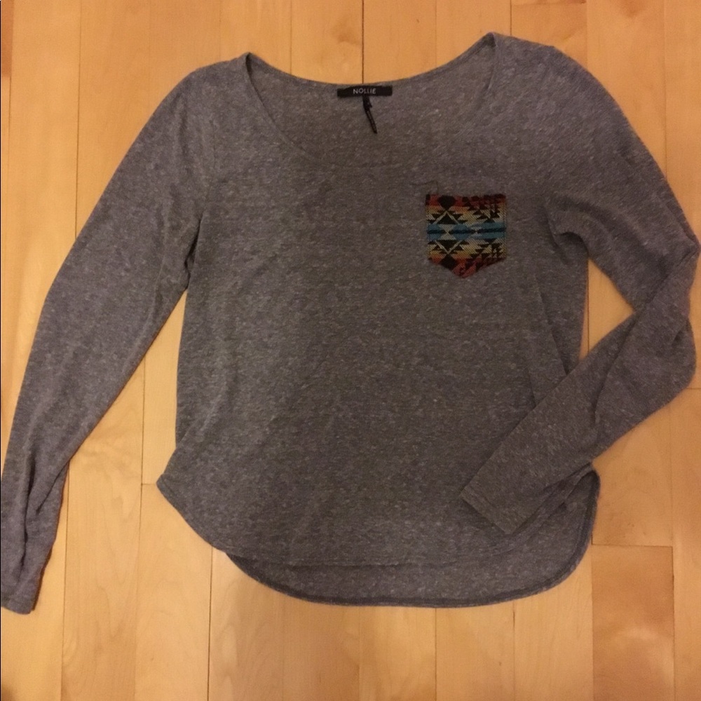 Gray long sleeve tee